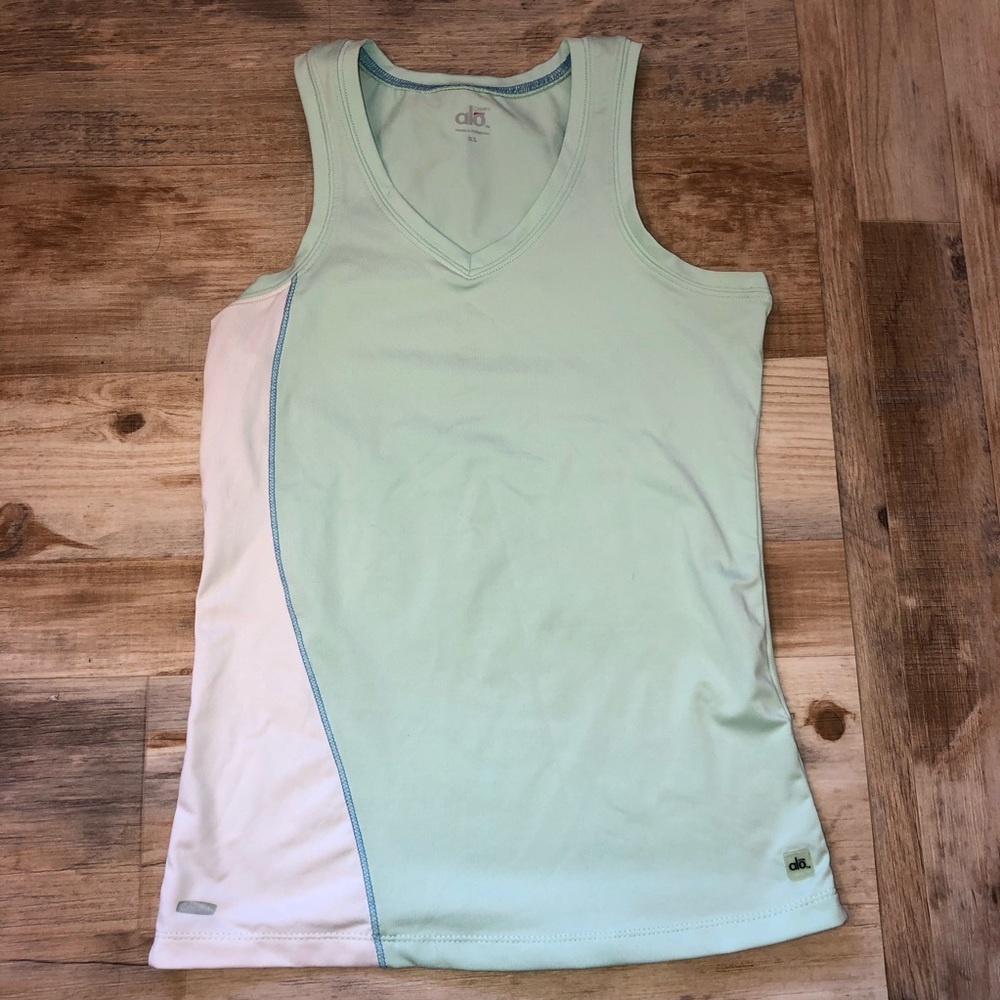 ALO workout top!🤸🏻‍♀️